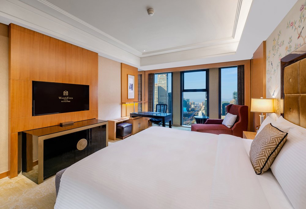 高级豪华大床房-窗